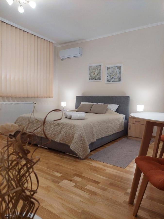 Apartman Miluro Subotica Exterior foto